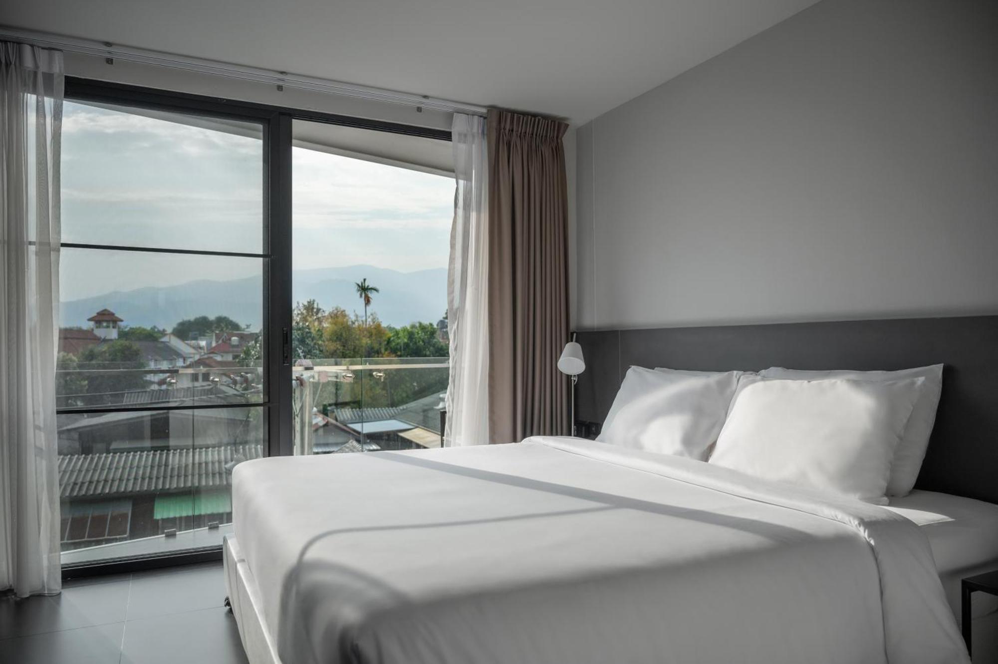 Por Thapae Gate Hotel Chiang Mai Buitenkant foto