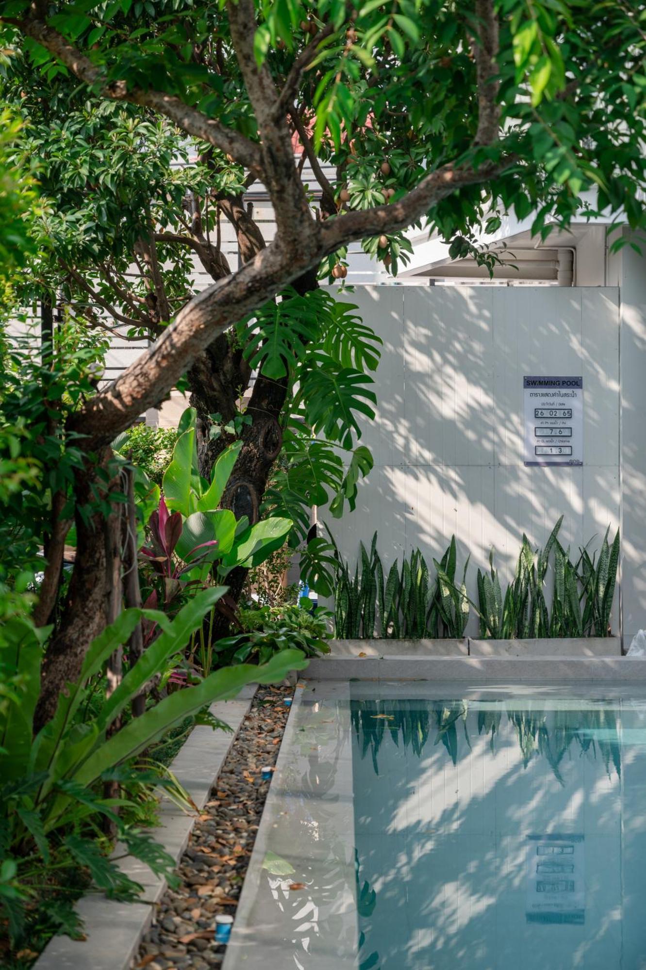 Por Thapae Gate Hotel Chiang Mai Buitenkant foto
